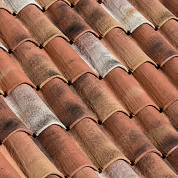 OS-RFT-033 · Rustic-profile clay roof tile · Rustic